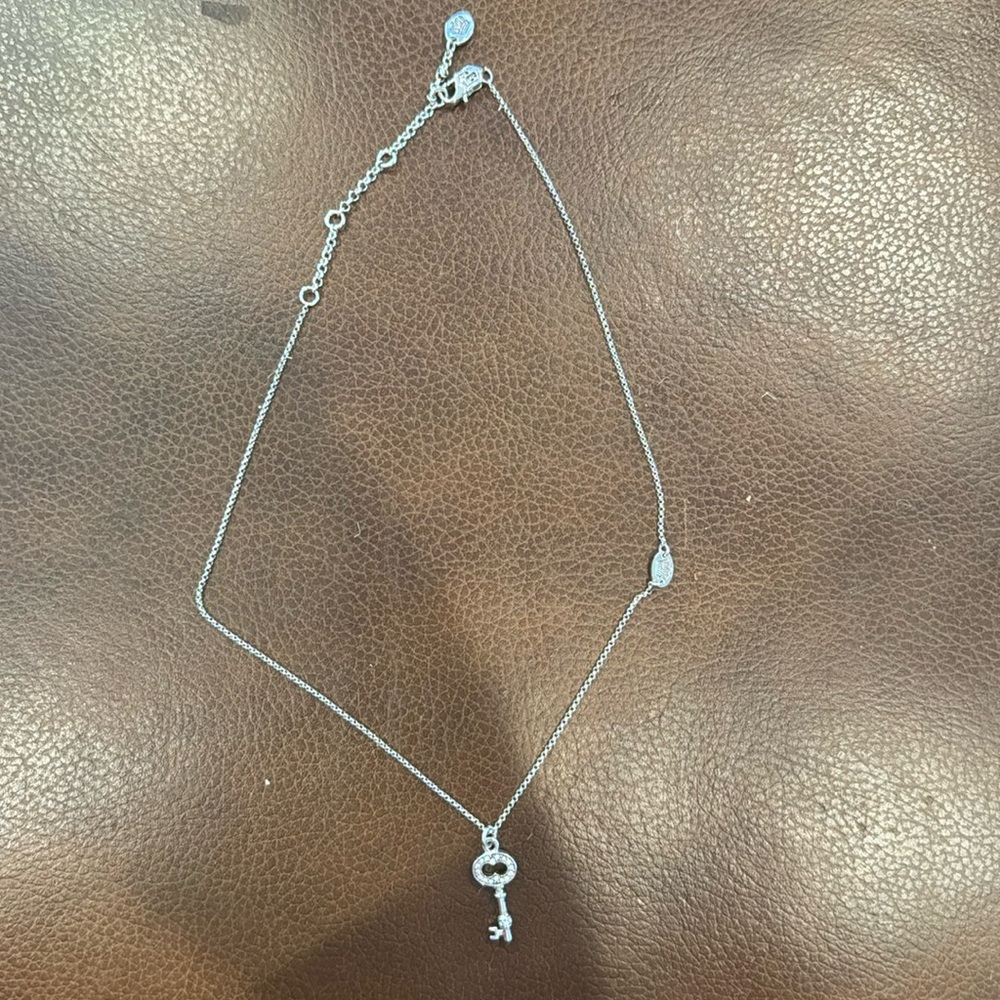 Juicy key necklace